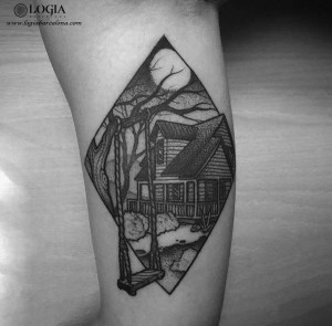 tatuaje-brazo-casa-columpio-logia-barcelona-uri-torras    
